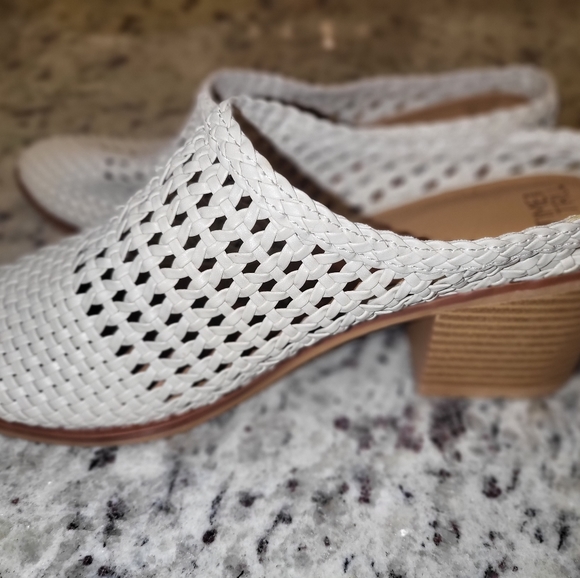 Slide shoes - Picture 2 of 4